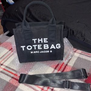 NON-AUTHENTIC!!! MARC JACOBS THE TOTE BAG
